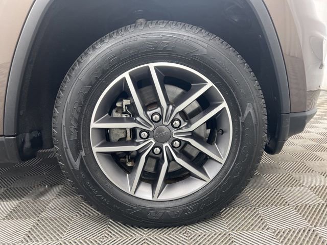 Used 2021 Jeep Grand Cherokee Limited AWD/4WD image 5