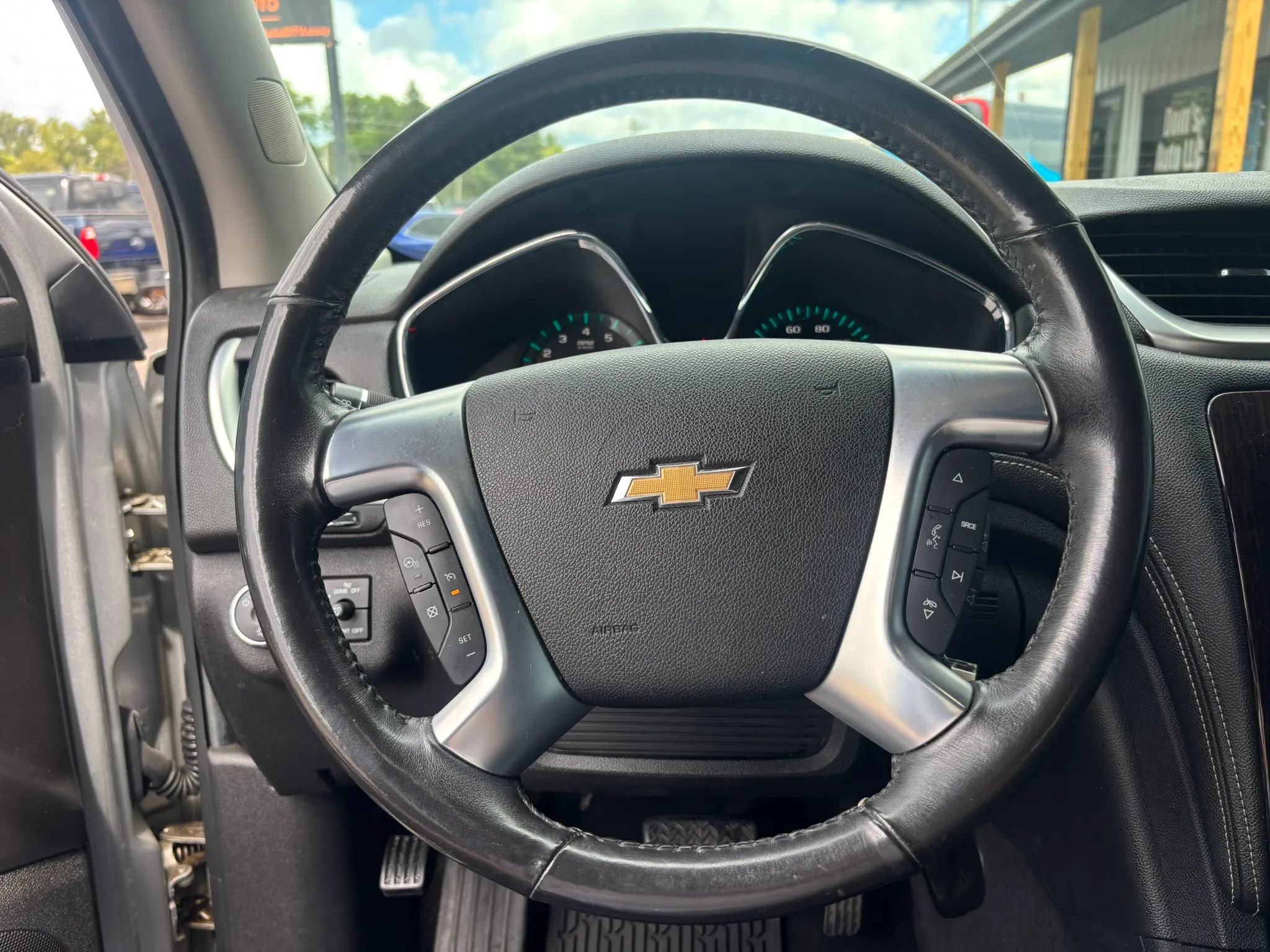 Used 2017 Chevrolet Traverse Premier AWD/4WD image 25