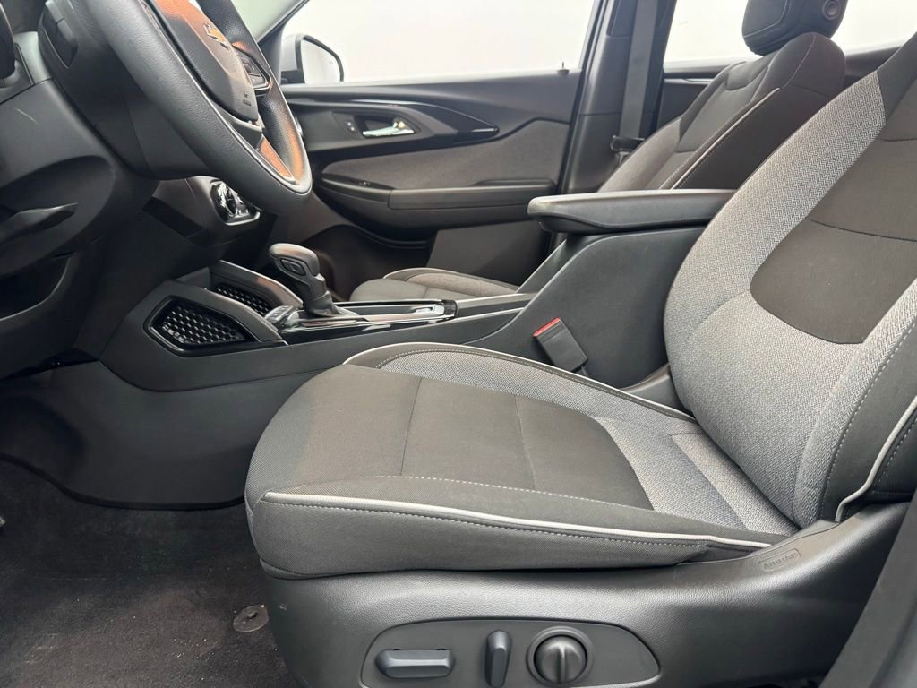 Used 2023 Chevrolet TrailBlazer LT w/ Convenience Package FWD image 13
