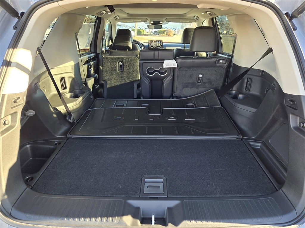 New 2025 Honda Pilot Touring image 27