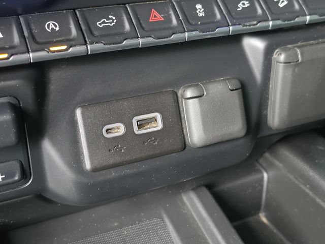 Used 2022 Chevrolet Silverado 1500 LTZ AWD/4WD image 28
