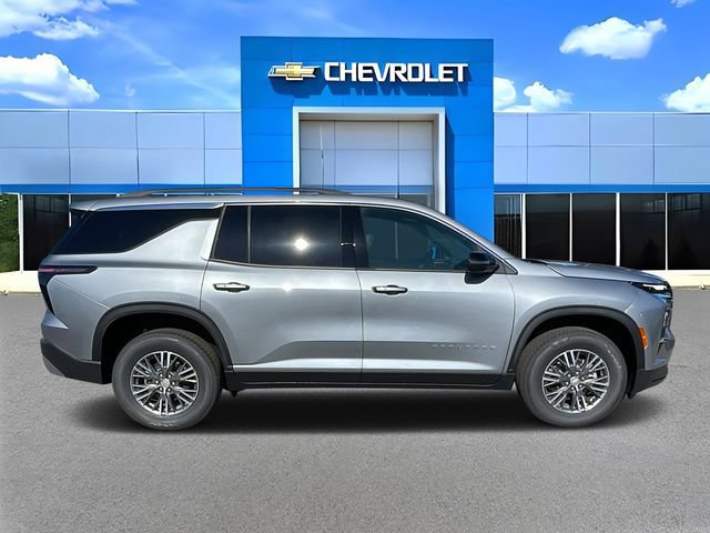 New 2026 Chevrolet Traverse LT w/ LPO, Floor Liner Package FWD image 3
