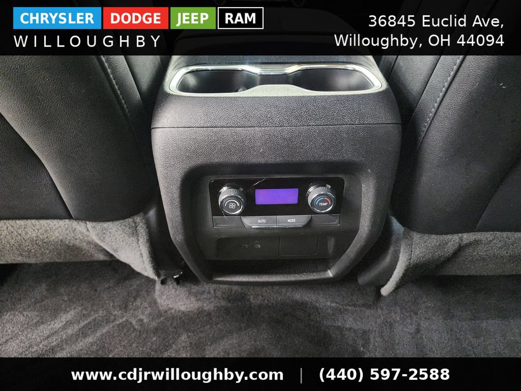 Used 2025 Chevrolet Traverse Z71 AWD/4WD image 28