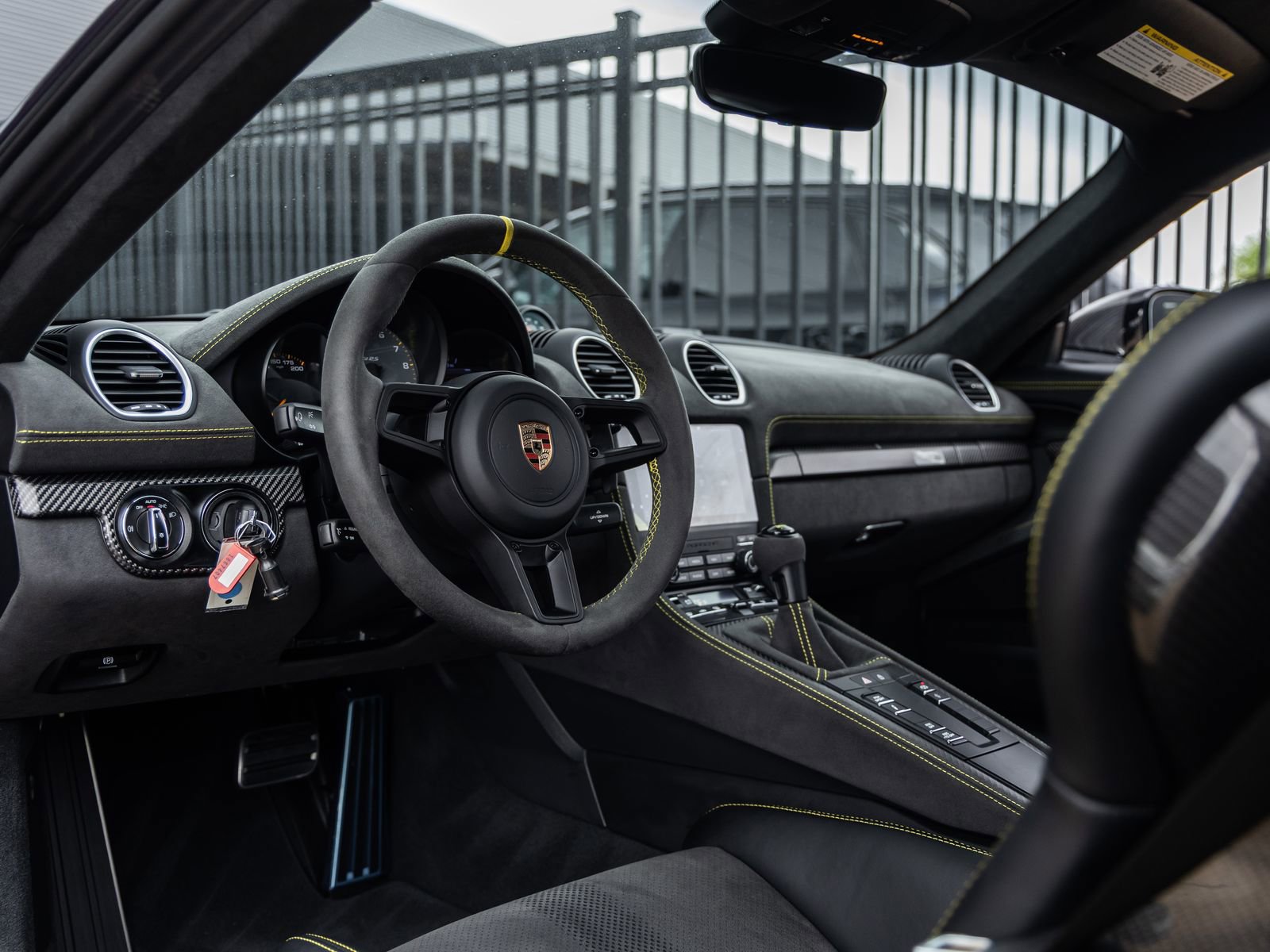 Certified 2025 Porsche 718 Cayman GT4 RS RWD image 4