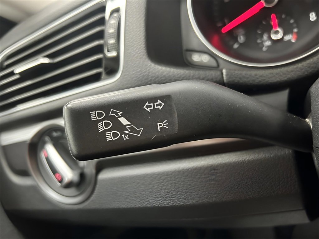 Used 2018 Volkswagen Passat 2.0T R-Line image 13