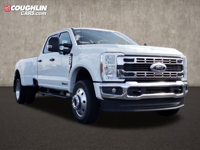 New 2026 Ford F450 XLT w/ 360-Degree Camera Package