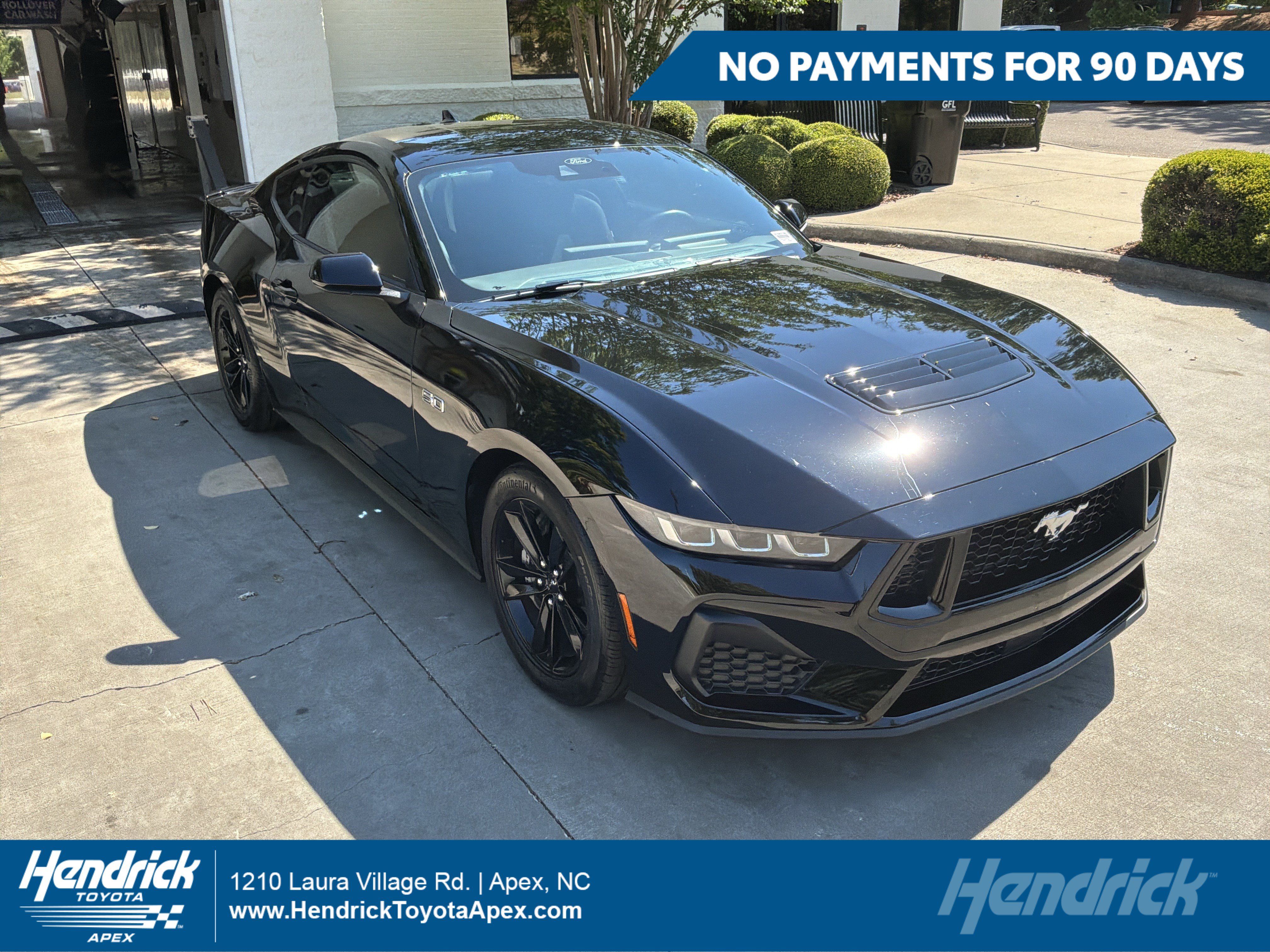 Used 2025 Ford Mustang GT RWD image 1