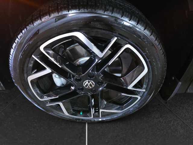 New 2026 Volkswagen Tiguan SEL R-Line AWD/4WD image 9