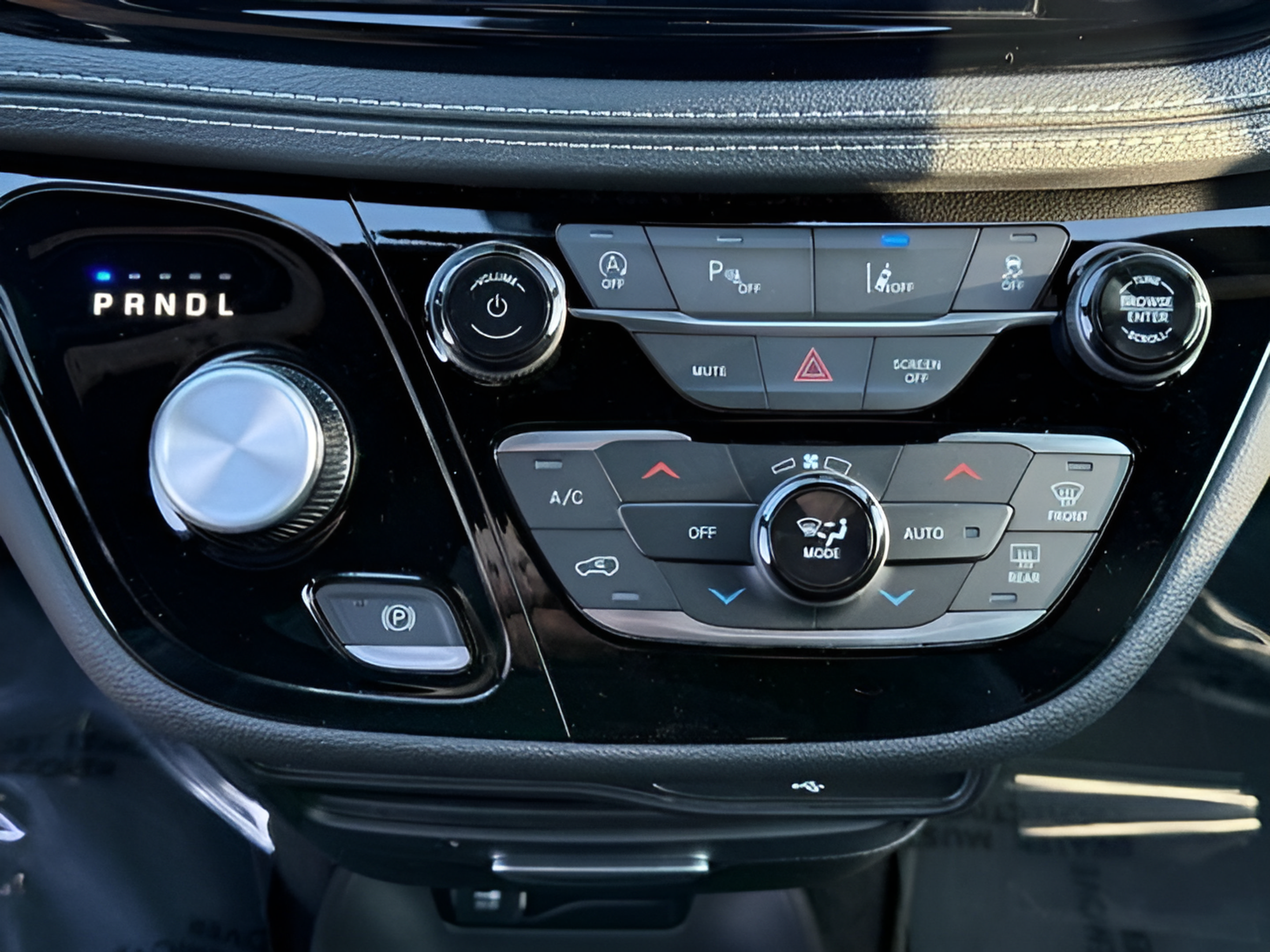 New 2026 Chrysler Pacifica Select w/ S Appearance Package FWD image 24