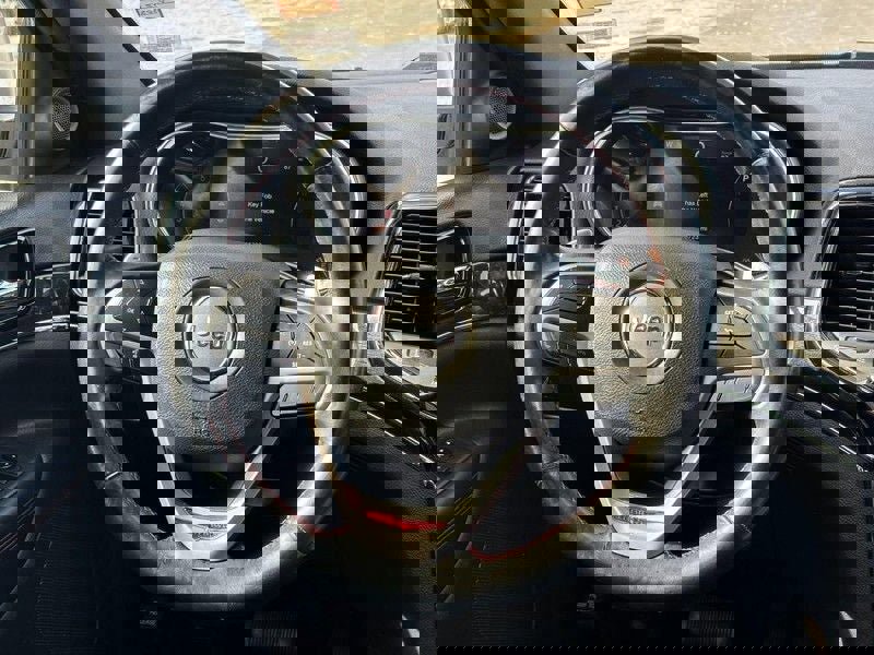 Used 2020 Jeep Grand Cherokee Trailhawk image 12