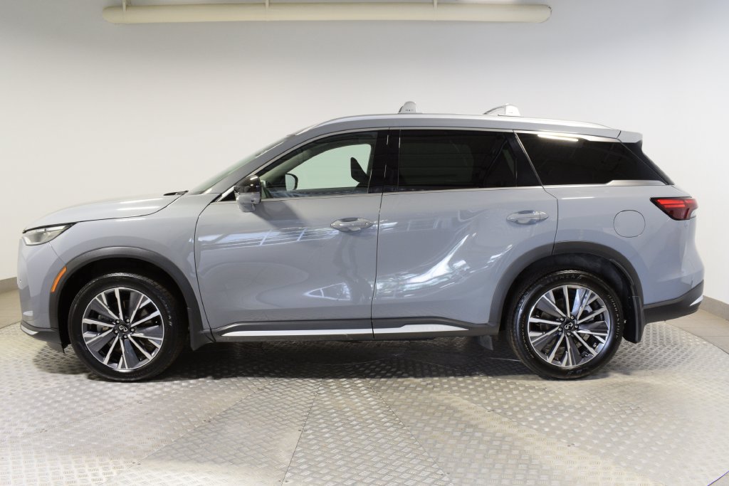 Used 2026 INFINITI QX60 Luxe w/ Family Package AWD/4WD image 2