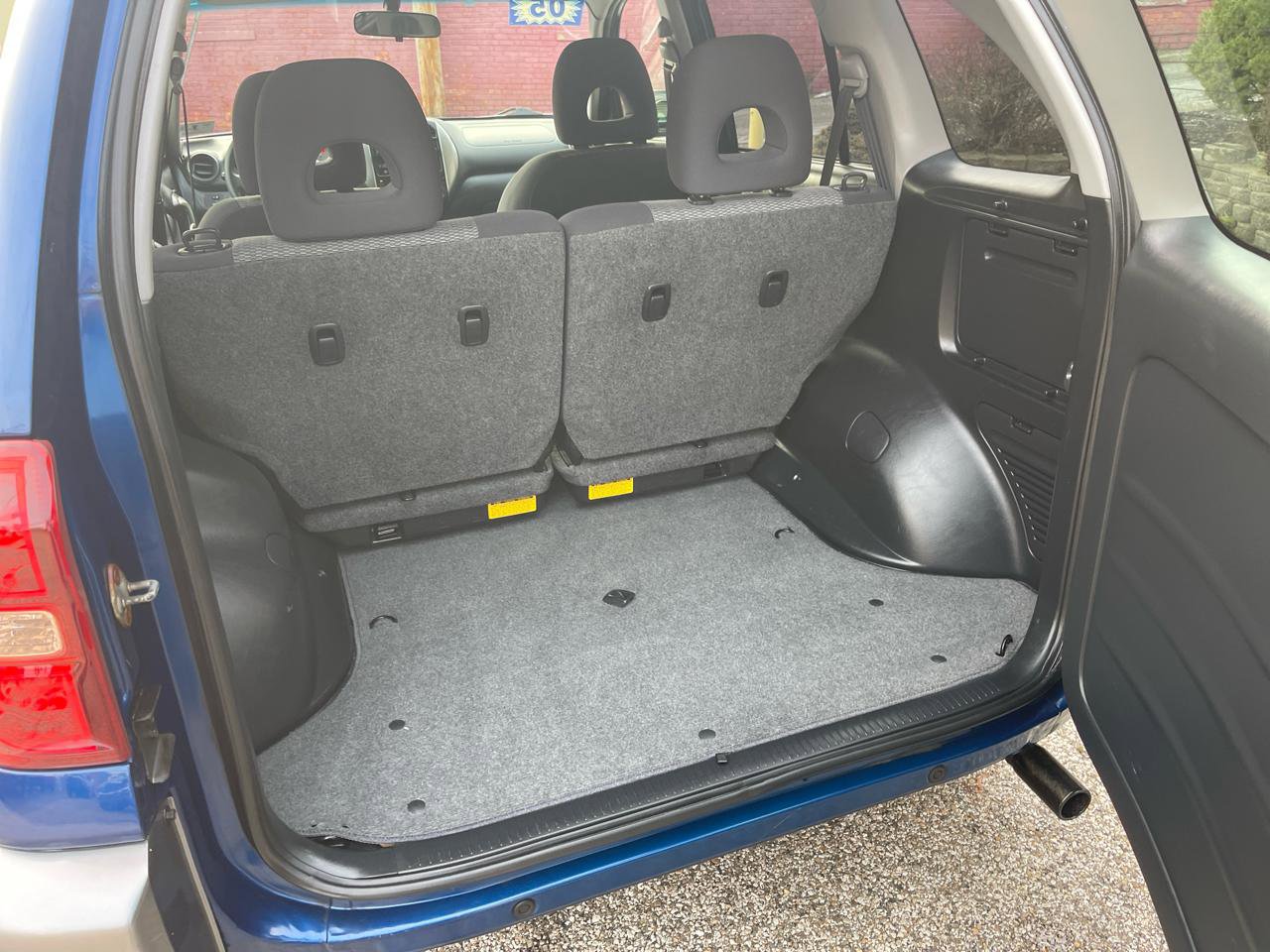 Used 2005 Toyota RAV4 2WD image 25