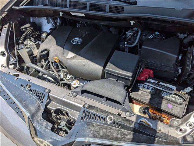 Used 2019 Toyota Sienna SE w/ SE Preferred Package FWD image 23