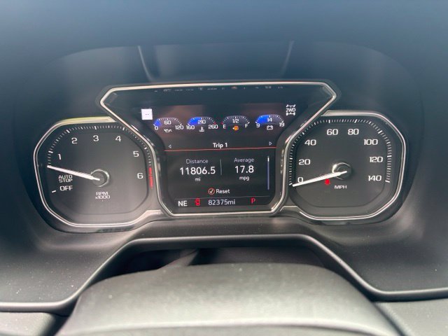 Used 2021 GMC Yukon AT4 w/ Rear Media and Nav Package AWD/4WD image 40