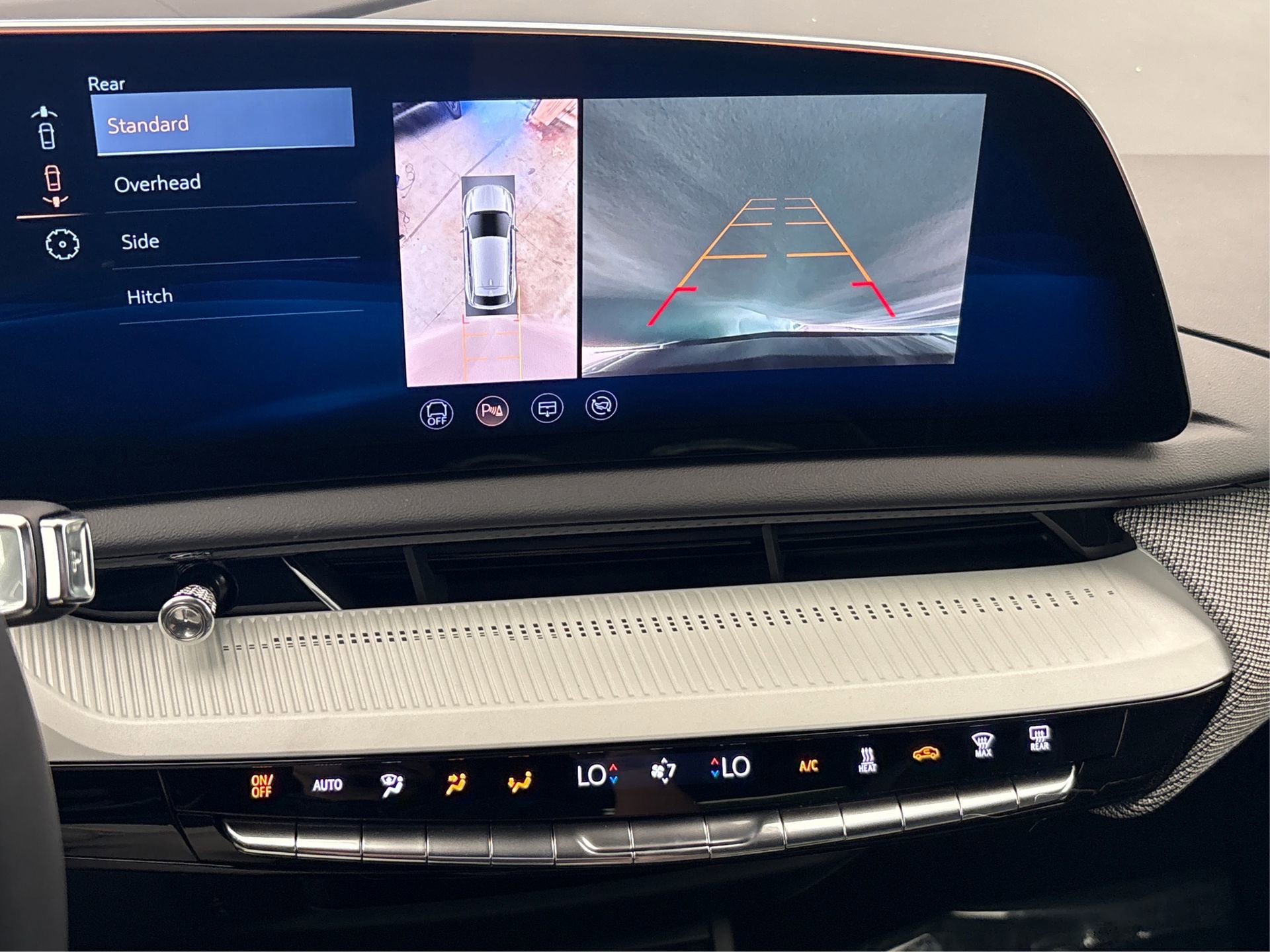 New 2025 Cadillac Optiq Luxury 1 image 25