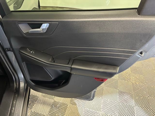 Used 2025 Ford Escape ST-Line Select image 7