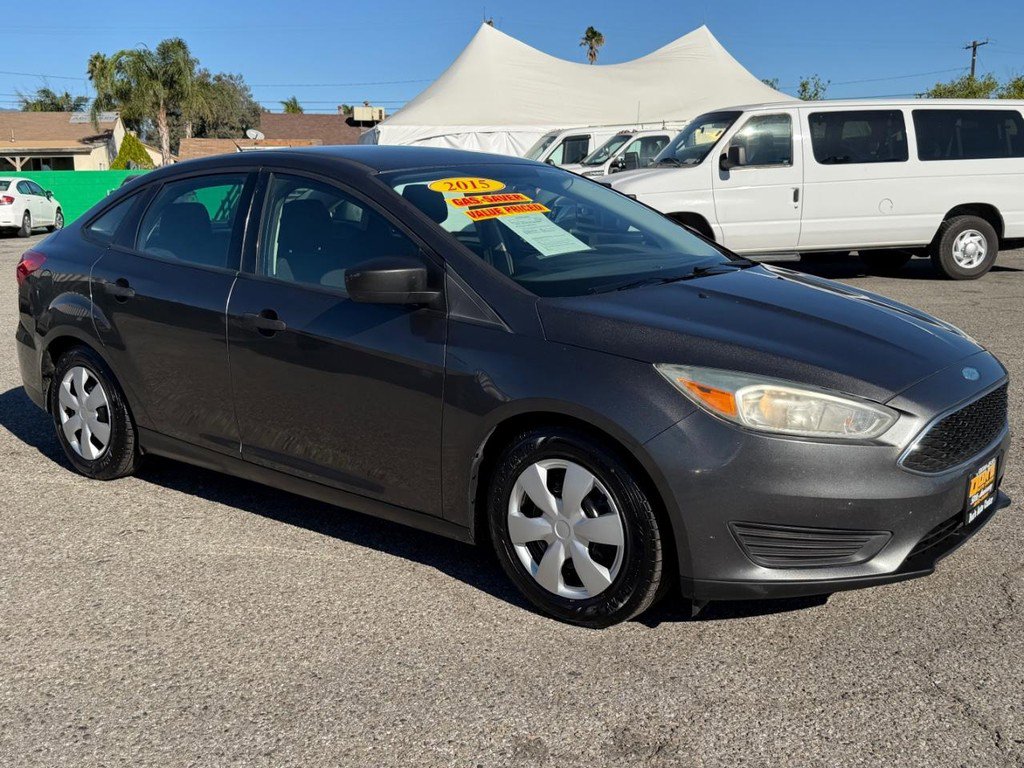Used 2015 Ford Focus S image 3
