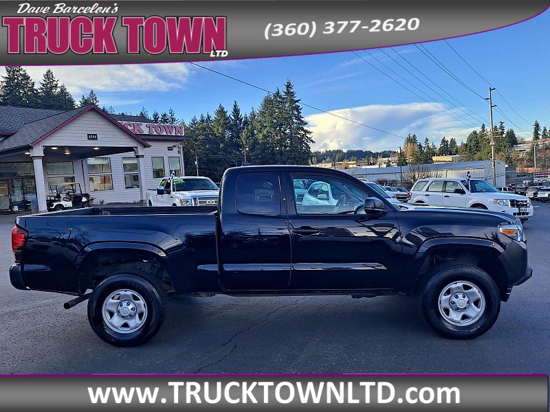 Used 2023 Toyota Tacoma SR image 2