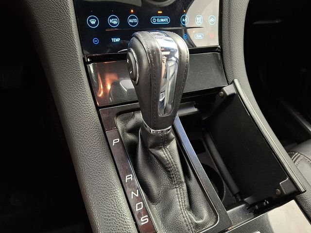 Used 2016 Ford Taurus Limited w/ Equipment Group 301A FWD image 19