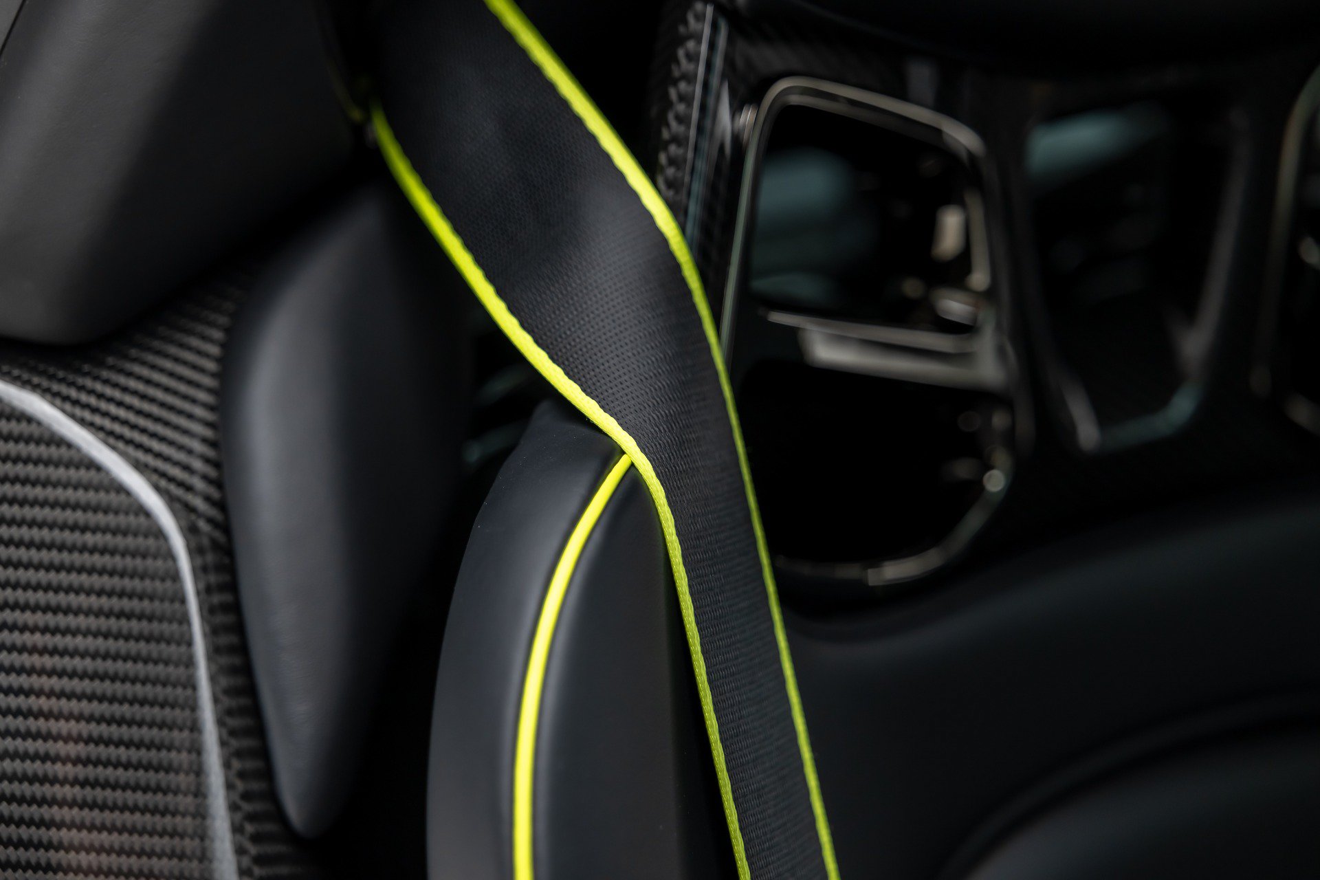 Used 2015 Porsche 918 Spyder AWD/4WD image 52