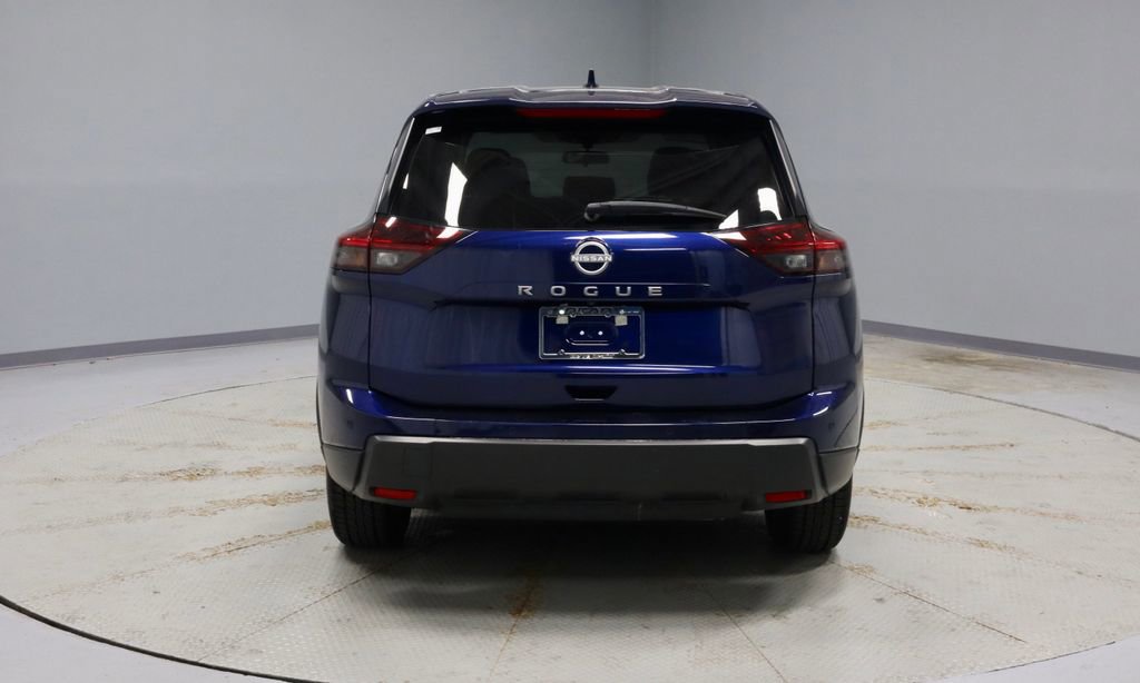 Certified 2025 Nissan Rogue SV FWD image 9