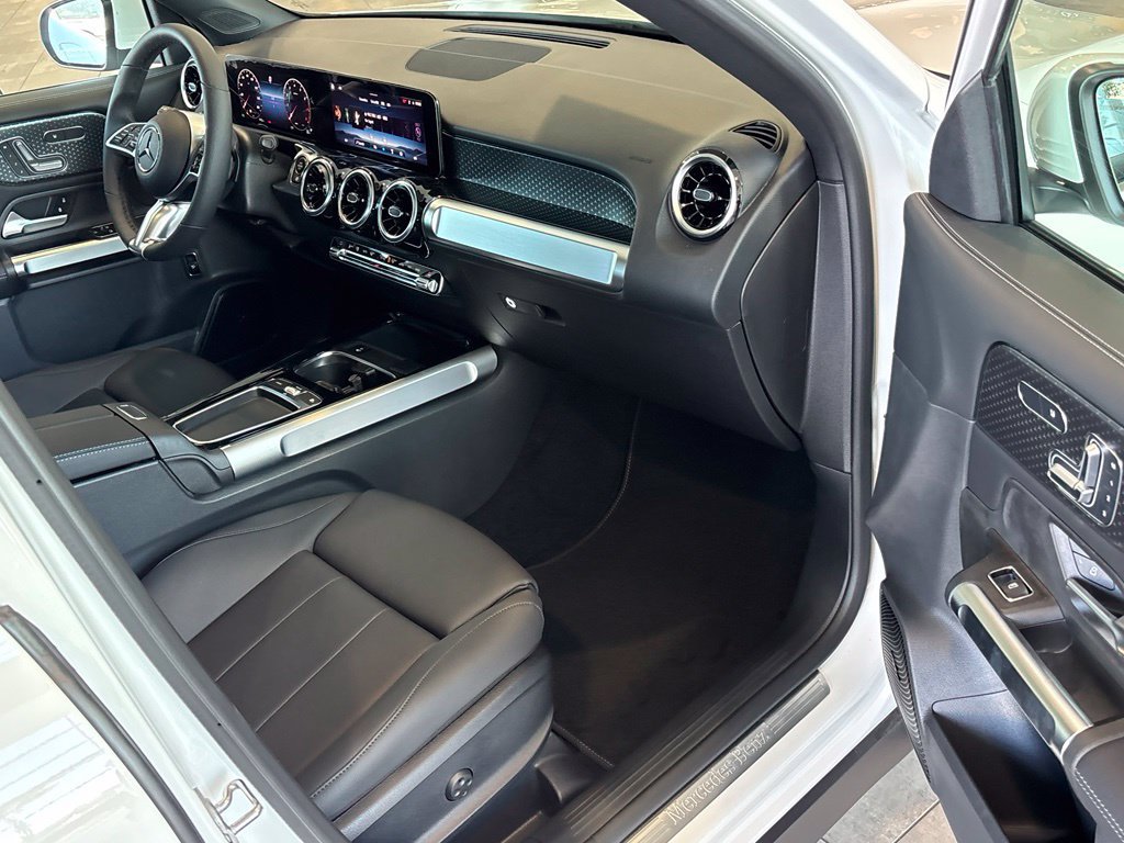 New 2026 Mercedes-Benz GLB 250 4MATIC image 29