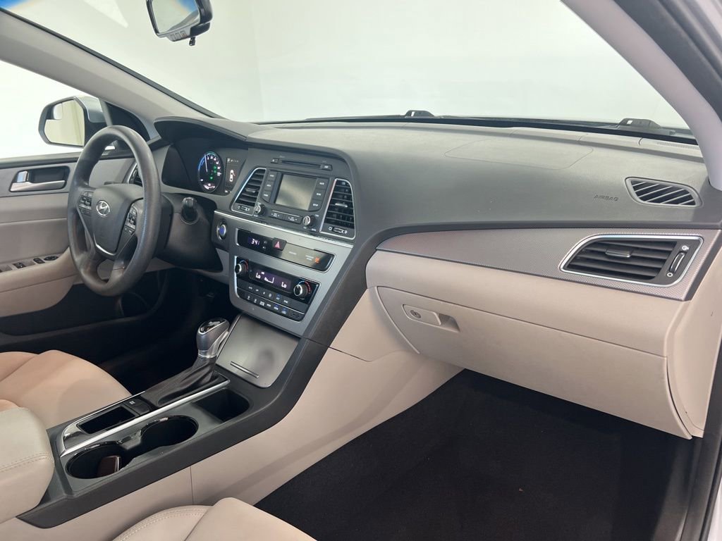 Used 2016 Hyundai Sonata SE image 25