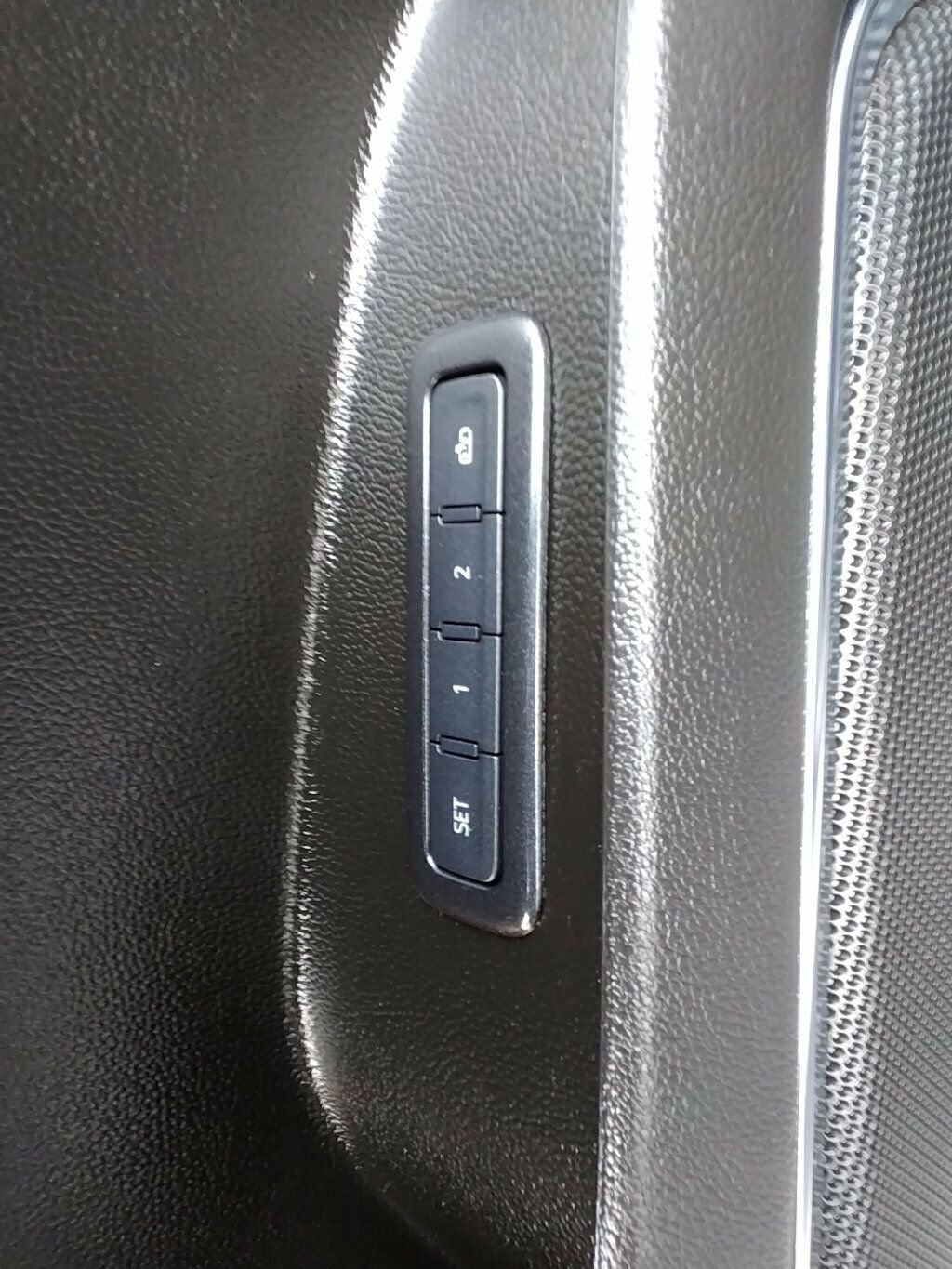 Used 2019 Chevrolet Tahoe LT w/ Luxury Package image 35