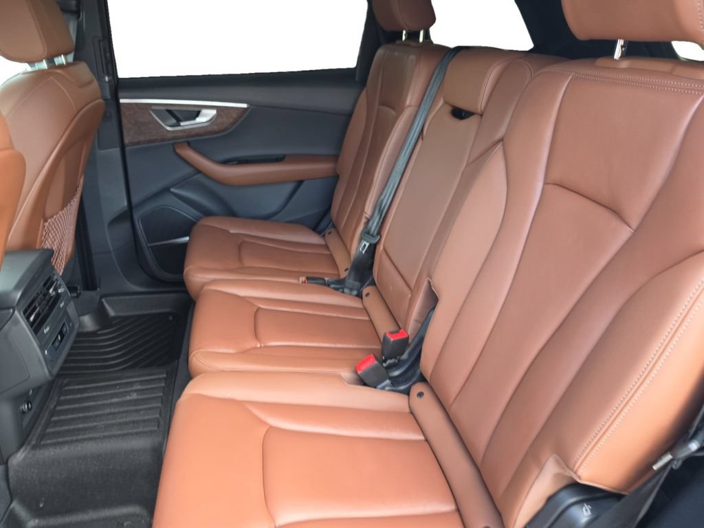 Used 2026 Audi Q7 2.0T Premium AWD/4WD image 13