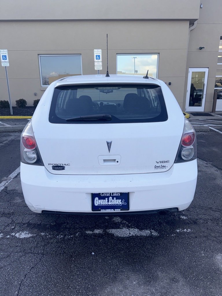 Used 2010 Pontiac Vibe w/ Preferred Package image 4
