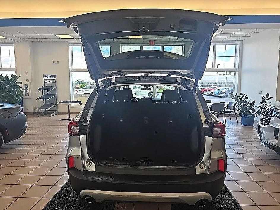 Used 2023 Ford Escape Active AWD/4WD image 28