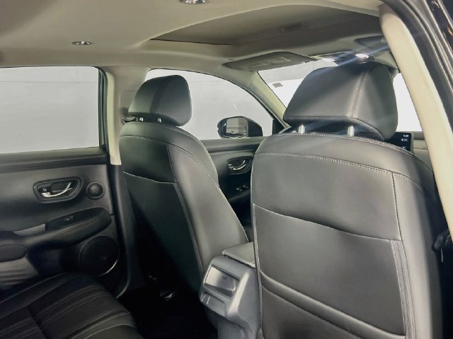 Used 2026 Honda HR-V EX-L image 8