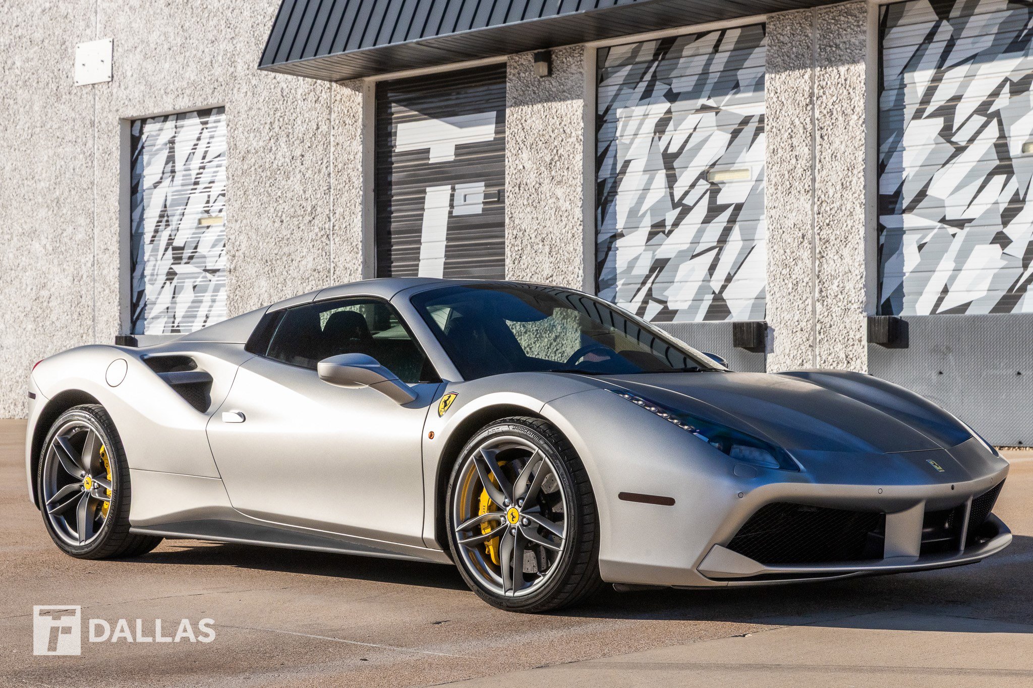 Used 2019 Ferrari 488 Spider image 19