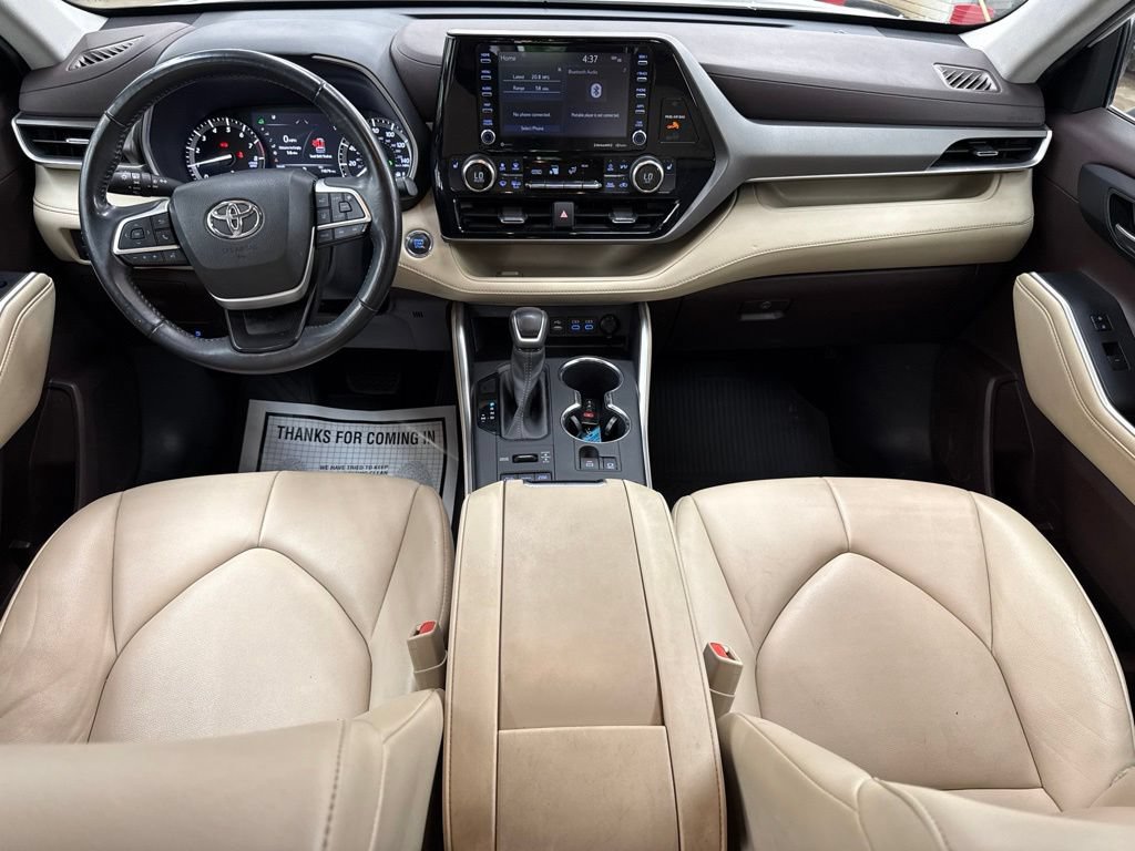 Used 2022 Toyota Highlander XLE AWD/4WD image 20