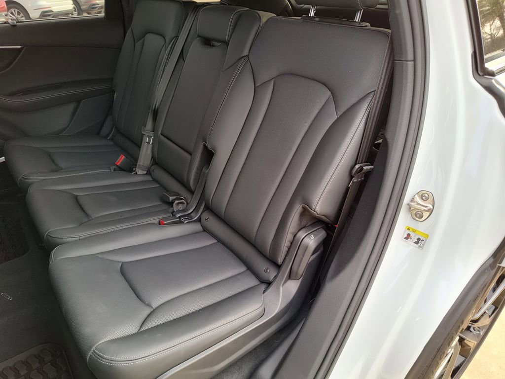 Certified 2025 Audi Q7 3.0T Prestige w/ Prestige Package image 38