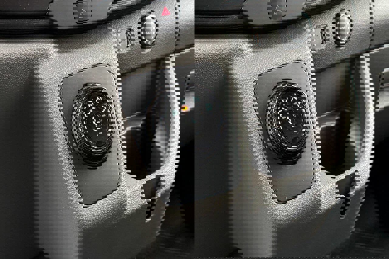 Used 2022 Ford E-Transit 148 High Roof w/ Load Area Protection Package image 33