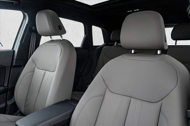 New 2026 Audi Q3 quattro 2.0T AWD/4WD image 23
