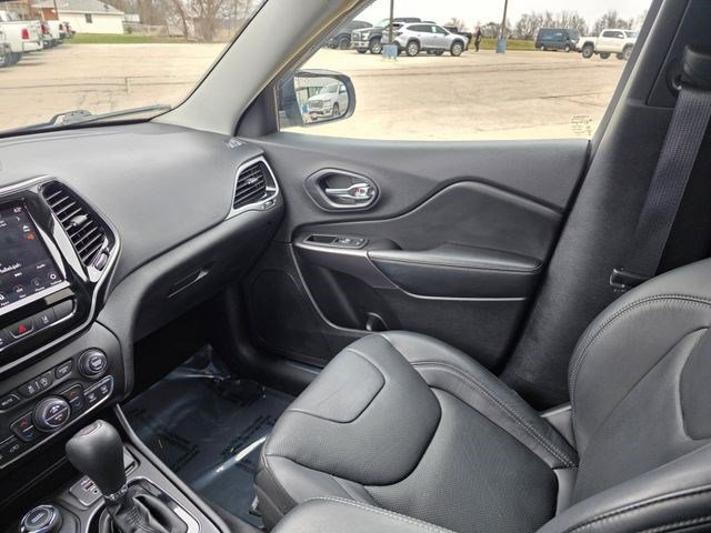 Used 2020 Jeep Cherokee Limited w/ Technology Group AWD/4WD image 36