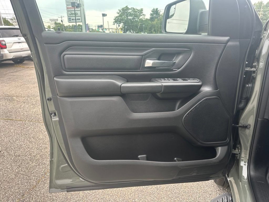 New 2026 RAM 1500 Express AWD/4WD image 11