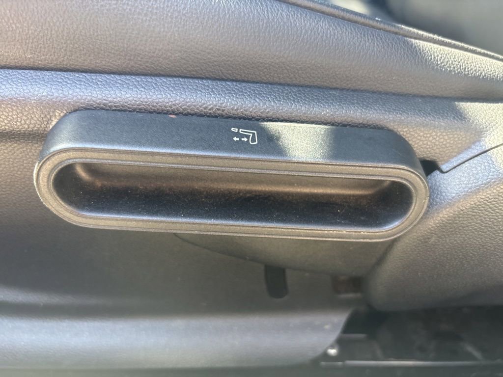 Used 2023 MINI Cooper 2-Door Hardtop FWD image 9