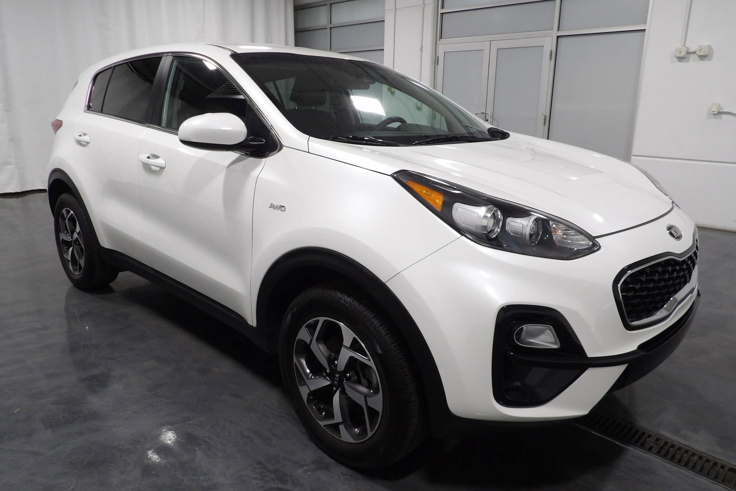 Used 2021 Kia Sportage LX AWD/4WD image 2