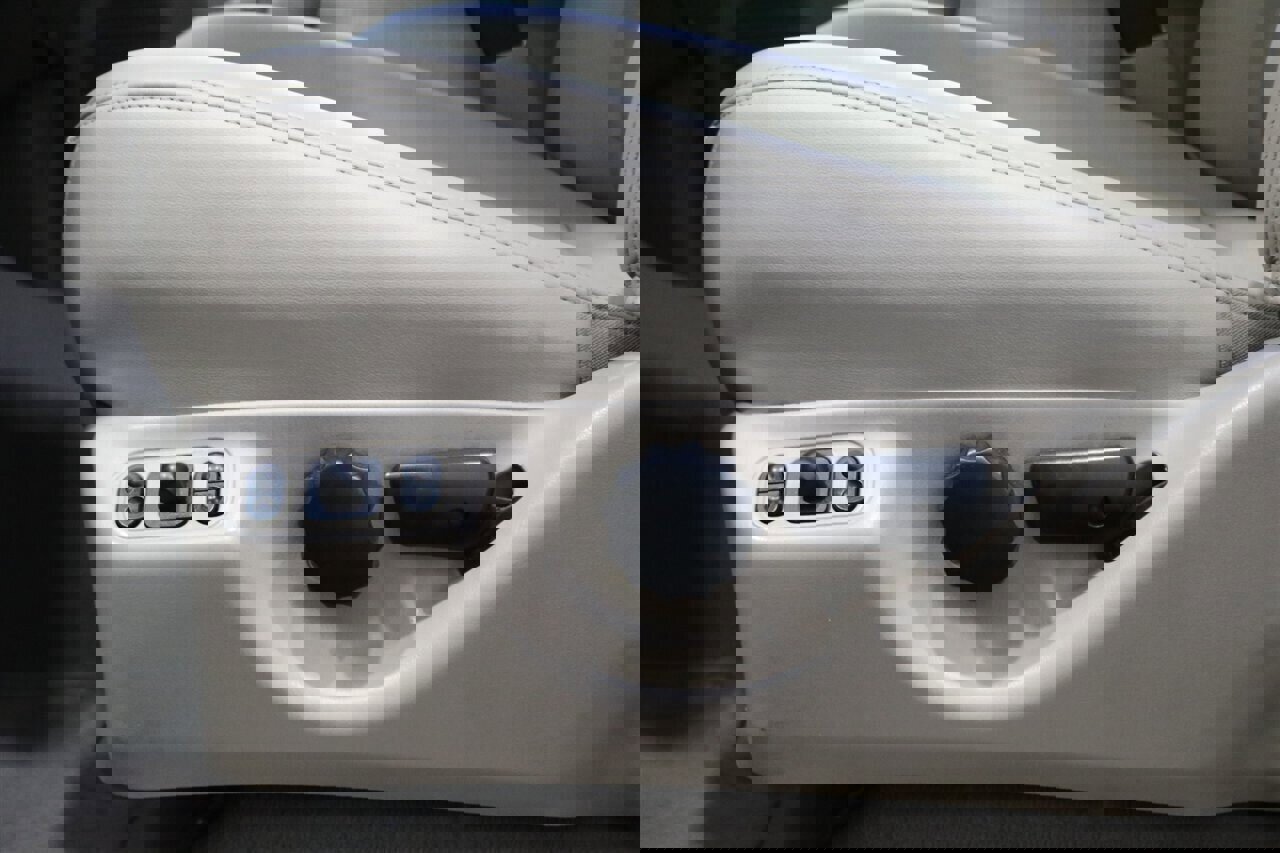 Used 2002 Ford Excursion Limited image 66