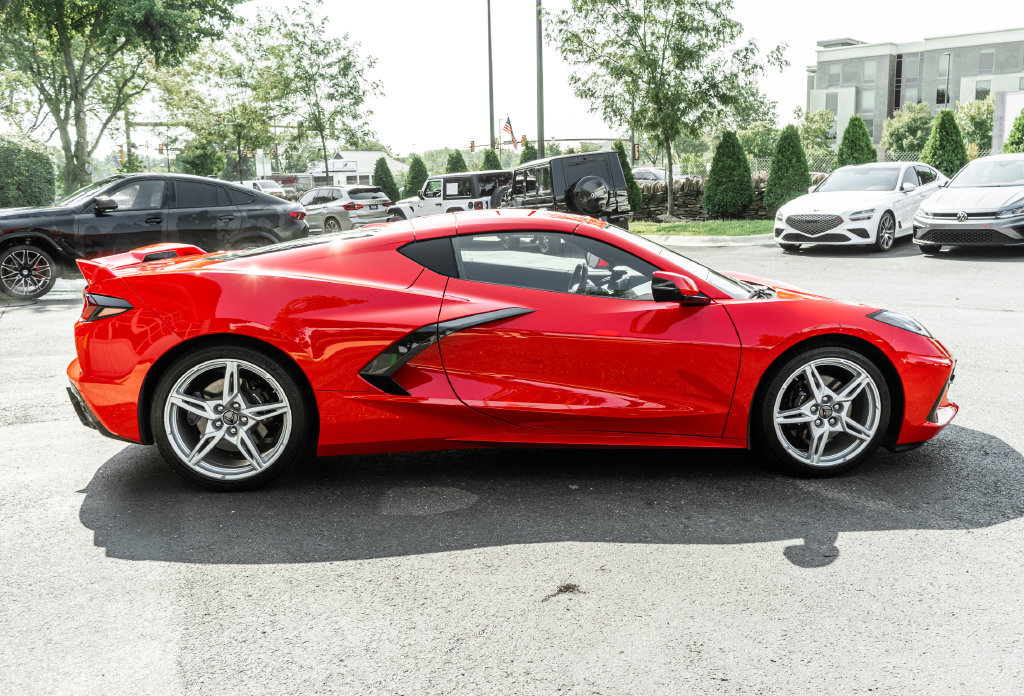 Used 2024 Chevrolet Corvette Stingray Coupe w/ 1LT RWD image 3