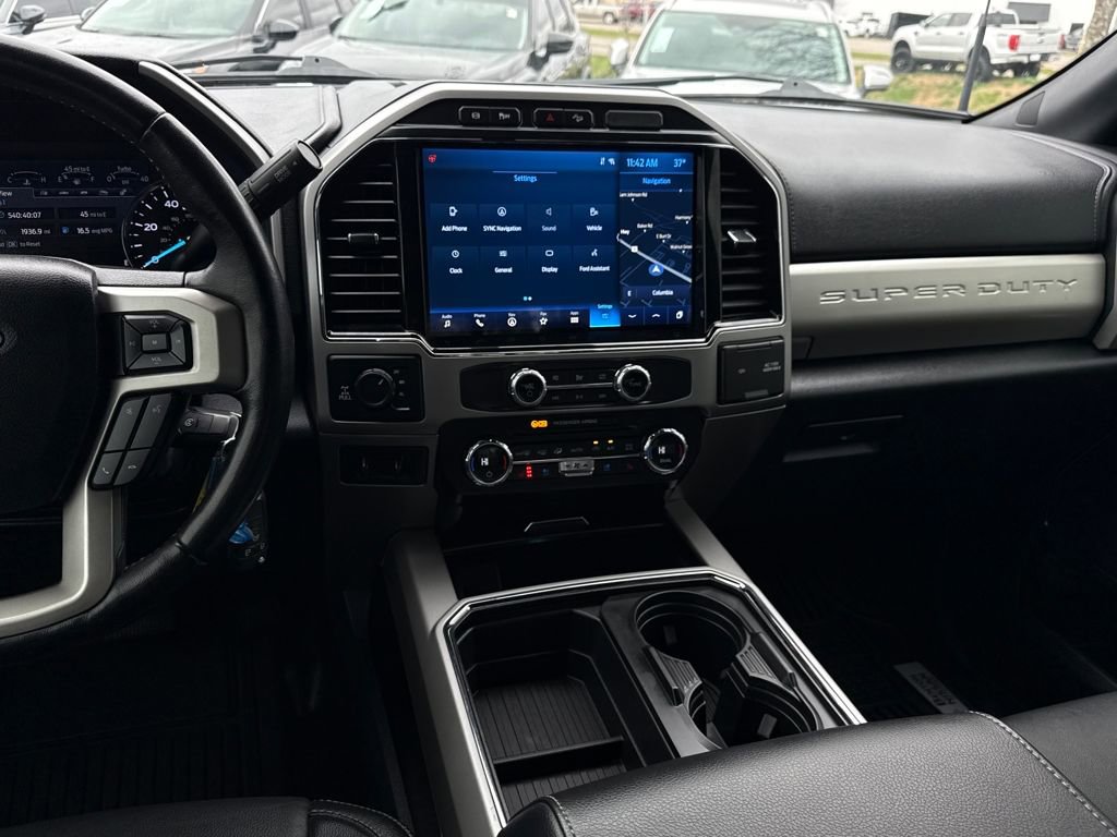 Used 2022 Ford F250 Lariat w/ Black Appearance Package image 19