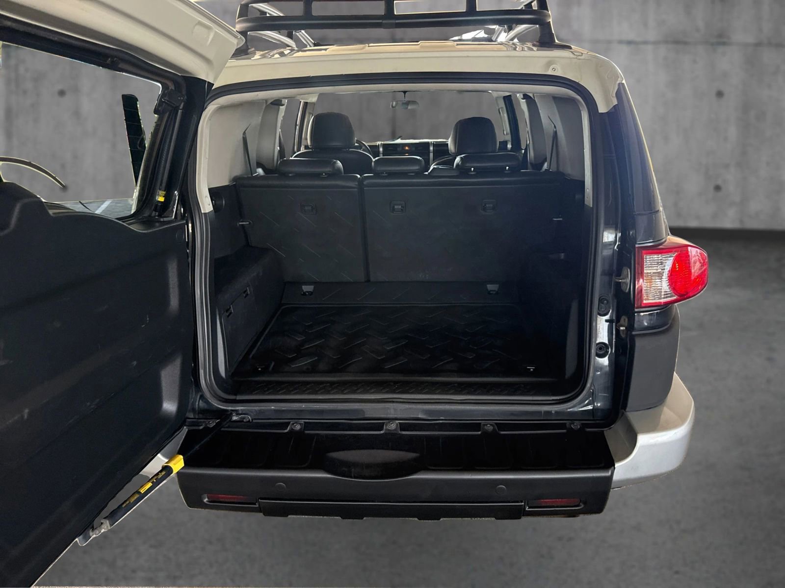Used 2007 Toyota FJ Cruiser 2WD image 13