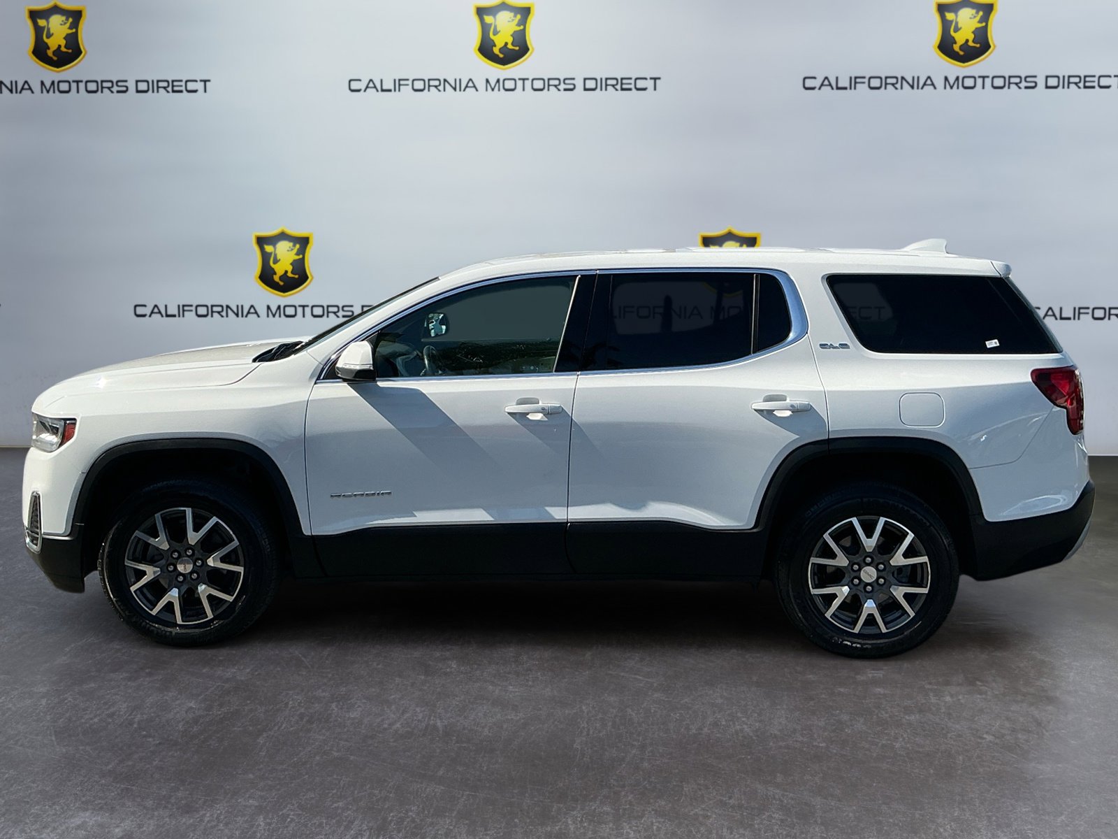 Used 2020 GMC Acadia SLE image 2
