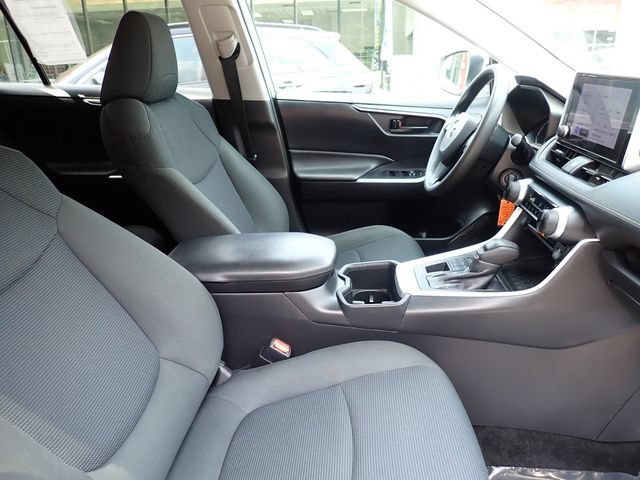 Certified 2023 Toyota RAV4 LE AWD/4WD image 3