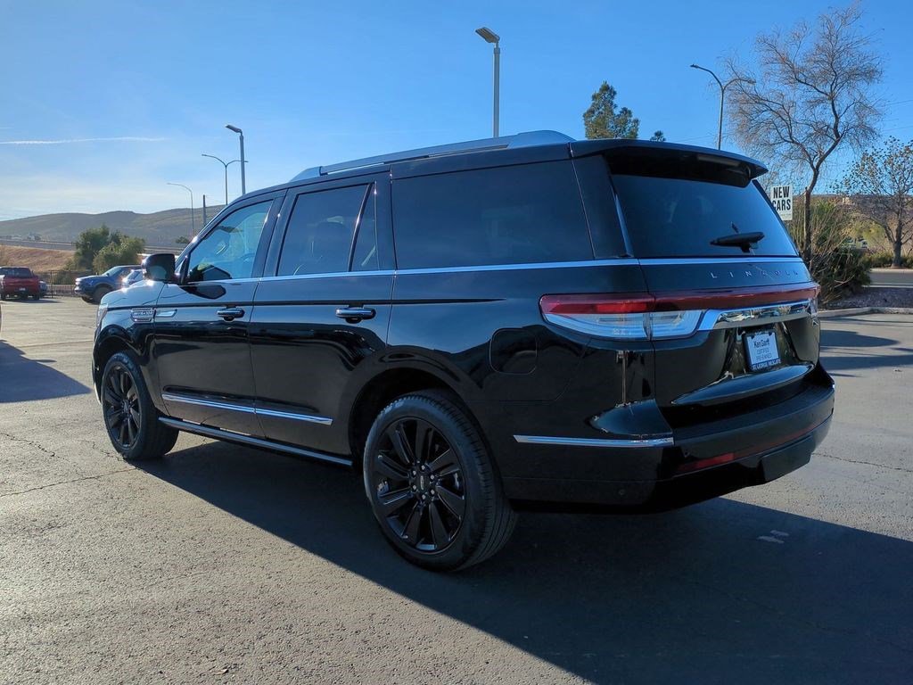 Used 2024 Lincoln Navigator Reserve AWD/4WD image 5