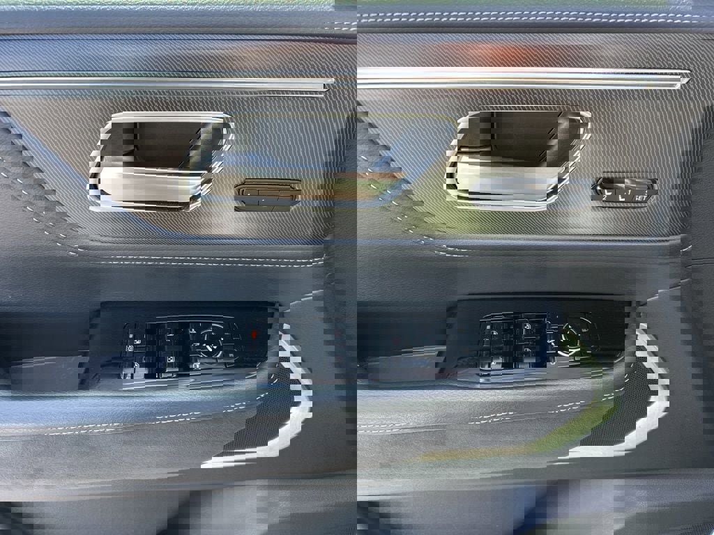 Used 2025 INFINITI QX80 Luxe image 4