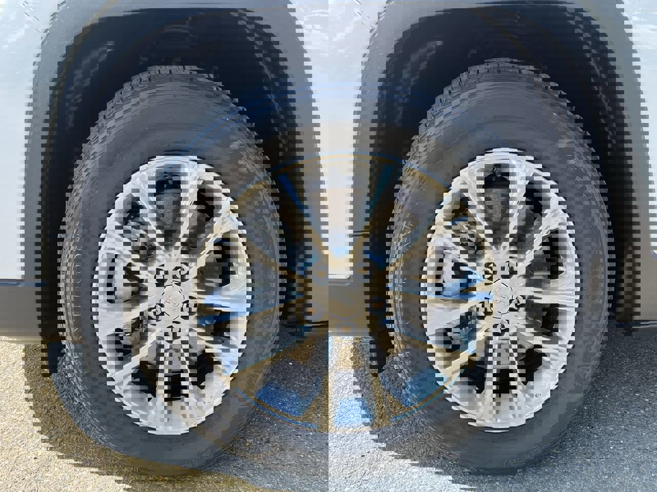 Used 2021 Jeep Cherokee Latitude Lux w/ Sun & Sound Group image 31